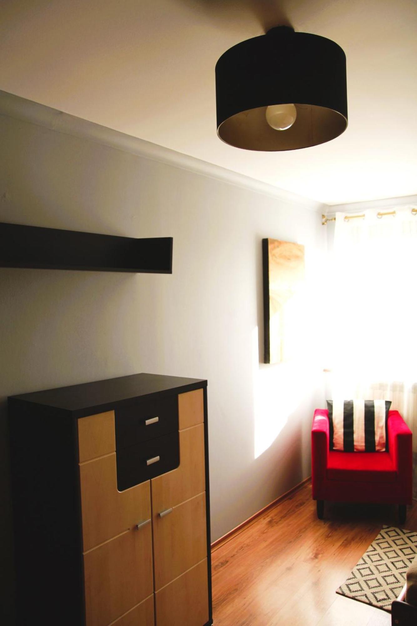 Apartment Zamurna 4 *